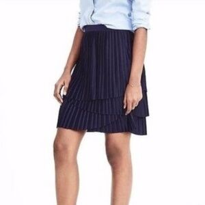 Banana Republic Pleated Layered Navy Tiered Skirt Size 10 Feminine Flirty